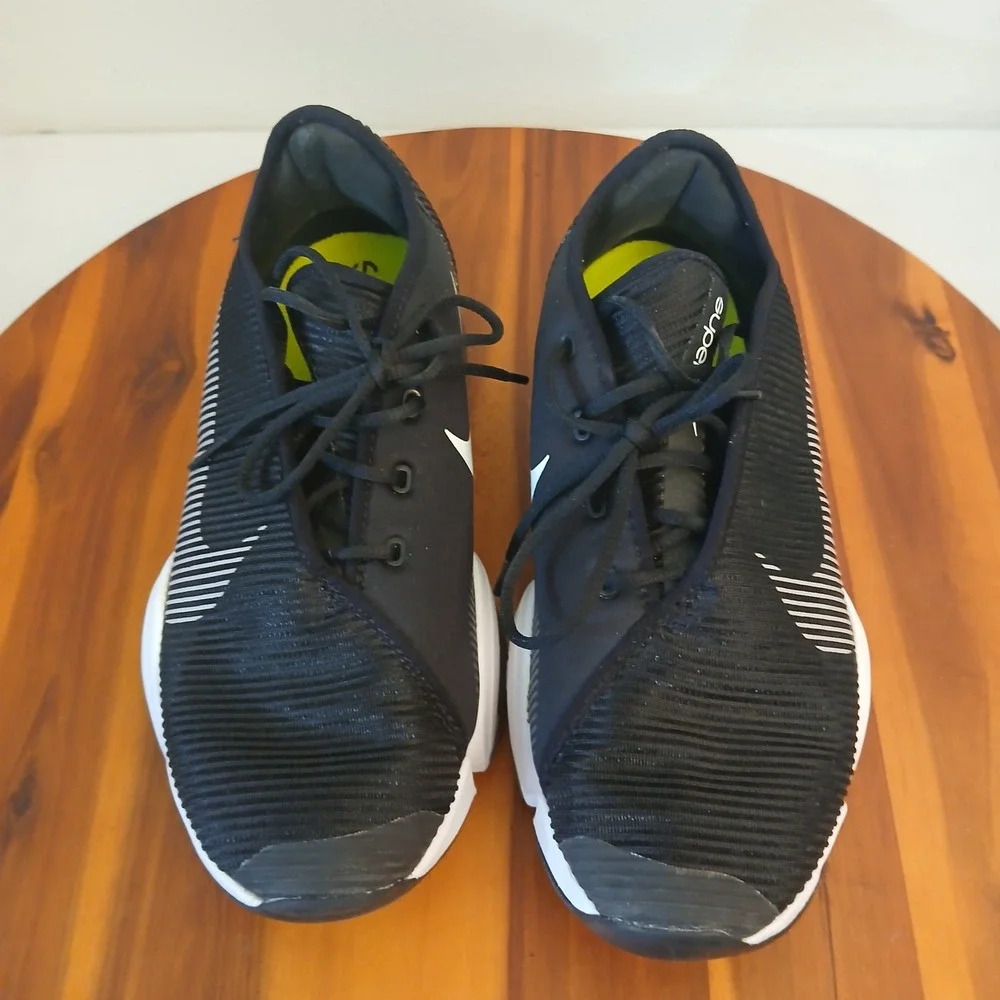 Nike see images
